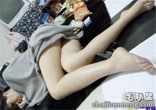 男的接吻为什么要摸着胸