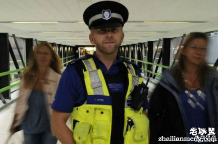 通过屁股上的绒毛,脸上的小胎记就能认出罪犯,这警察有点小牛啊