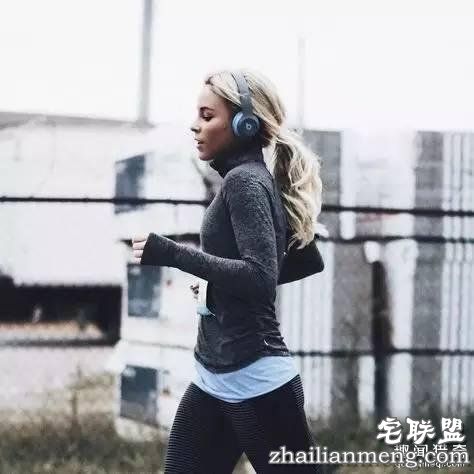 既然赖床这么舒服,为什么我们必须坚持早起?!