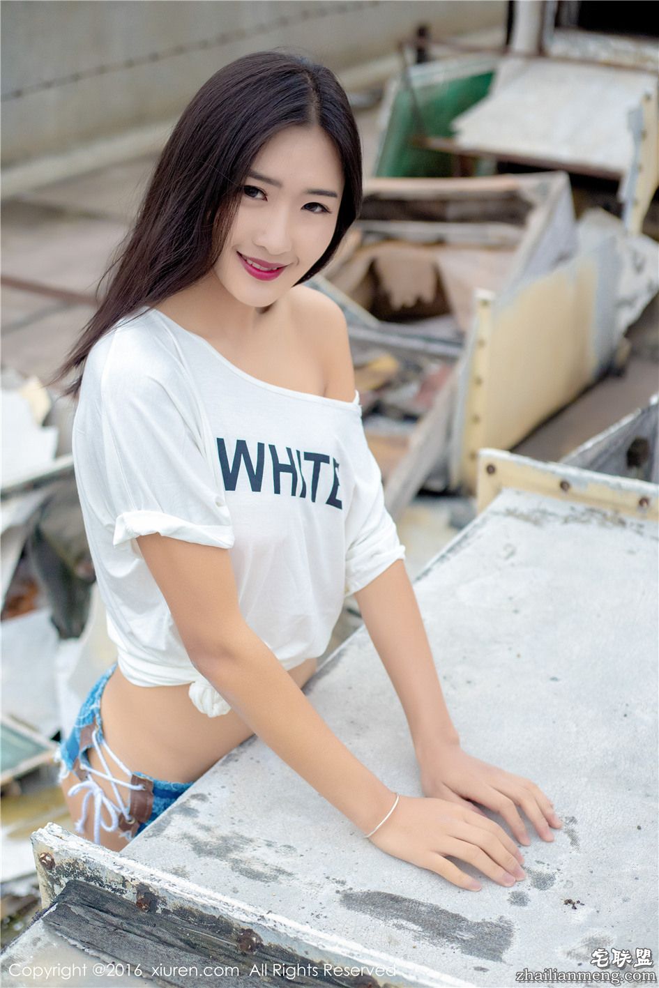 [<a href=/e/tags/?tagname=XIUREN%E7%A7%80%E4%BA%BA%E7%BD%91 target=_blank class=infotextkey>秀人网</a>] 漂亮的白衬衫<a href=/e/tags/?tagname=%E7%BE%8E%E5%A5%B3 target=_blank class=infotextkey>美女</a>周琰琳LIN超短牛仔热裤翘臀露台<a href=/e/tags/?tagname=%E5%86%99%E7%9C%9F target=_blank class=infotextkey>写真</a> 560期第1张