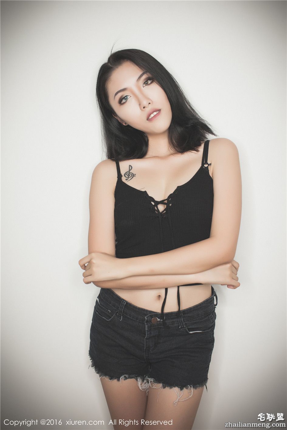 [<a href=/e/tags/?tagname=XIUREN%E7%A7%80%E4%BA%BA%E7%BD%91 target=_blank class=infotextkey>秀人网</a>] 时尚热裤<a href=/e/tags/?tagname=%E5%AB%A9%E6%A8%A1 target=_blank class=infotextkey>嫩模</a>黎蒨垚个性<a href=/e/tags/?tagname=%E5%86%99%E7%9C%9F target=_blank class=infotextkey>写真</a>套图 第553期第1张