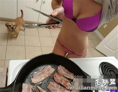 妹子摸我小便的地方