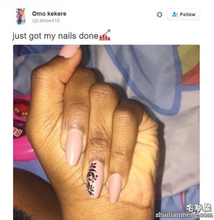 大家以为她天生4根手指,真相让这个手势一夜流行