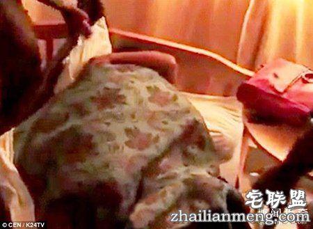 人妻阴部和隔壁老王GG分不开!惊动百村民破门欣赏