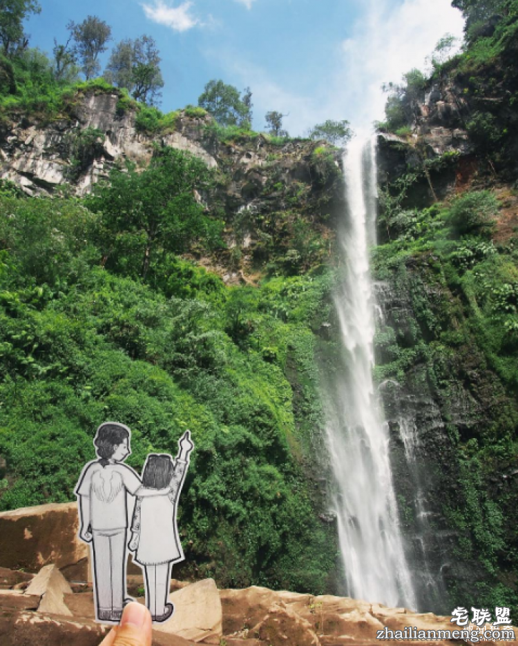 另类旅行照,带着漫画去旅行!