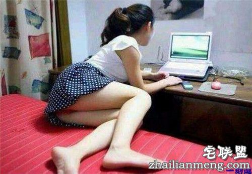 我已经把睡衣脱了 你进来吧