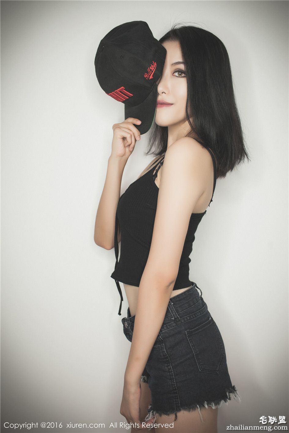 [秀人网] 时尚热裤嫩模黎蒨垚个性写真套图 第553期第5张