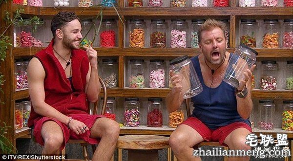 重口味网红:真人秀口含蜘蛛蟑螂