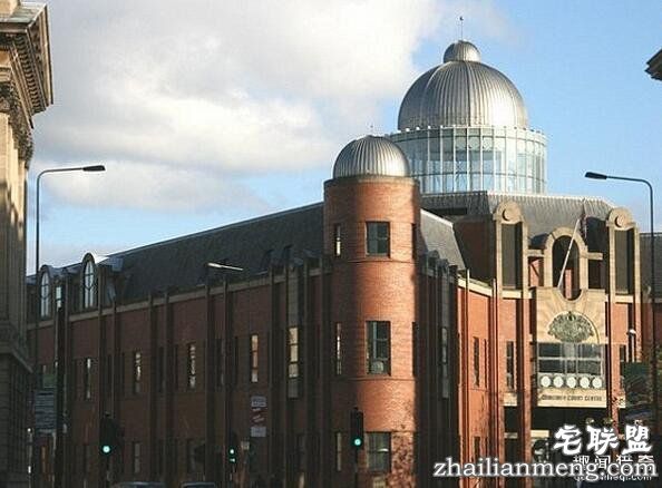 全裸女子正要生孩子时男友一句「我在发情」,接着就「霸王硬上弓」性侵她!