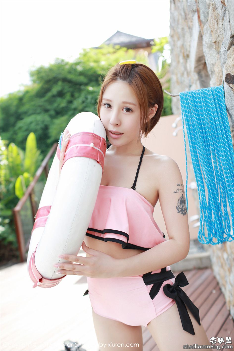 [模范学院] 可爱纹身美女Evelyn艾莉比基尼泳装秀高清图片 Vol.073第2张