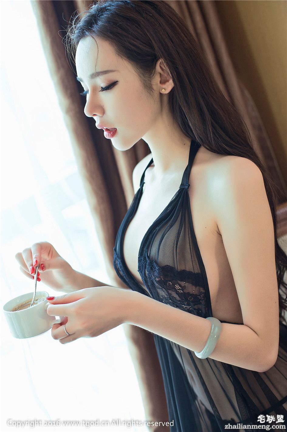 [推女神] 新晋嫩模萌琪琪Lrene低胸黑色蕾丝透视装写真 第478期第13张