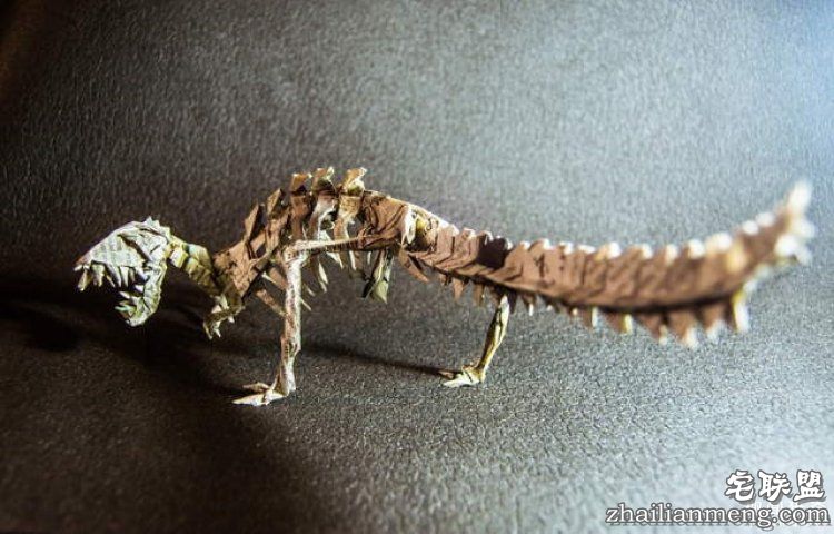 西班牙帅哥音乐家爱折纸,还折出了一个新高度