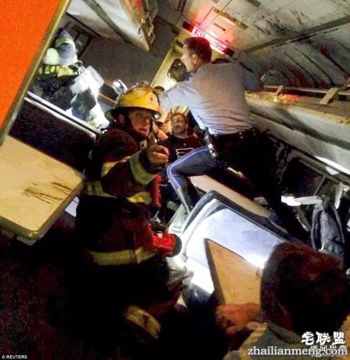 没有高铁就算了, 这个国家的火车还总出轨!