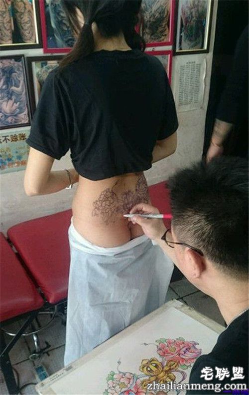 一个小蛇总是对我吐口水