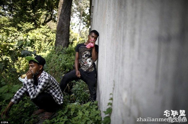 相比于吸雾霾,他们吸的东西才更叫人心寒