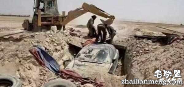 男子挖地三尺找到神秘宝藏:价值百万宝马车