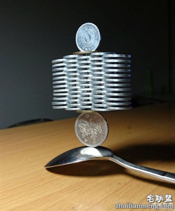 硬币还能用来做什么?一个大写的服!