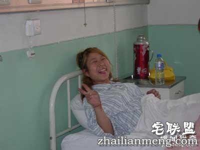 漂亮女孩14年吃5000斤土,世上的土都要被她吃完喽!