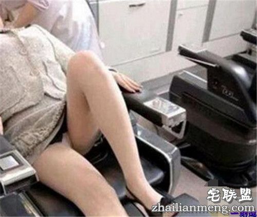 漂亮妹子帮我洗头