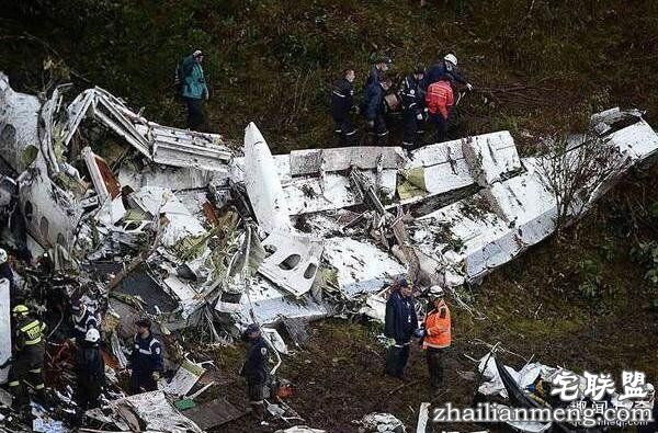 足球队飞机没油又机械故障?路过客机听见坠机真相