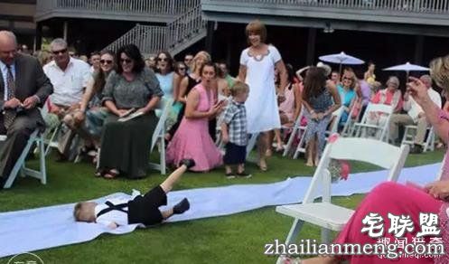 婚礼上最抢镜的,竟然不是新郎新娘……