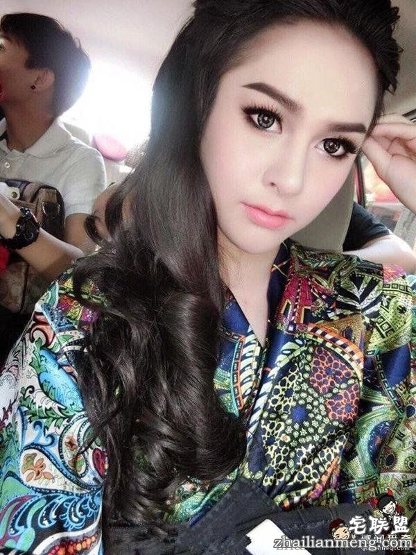 5位「美到女生会恨」的男扮女装「卸妆后超帅」网路红人。#5连男粉丝都忍不住下跪求婚!