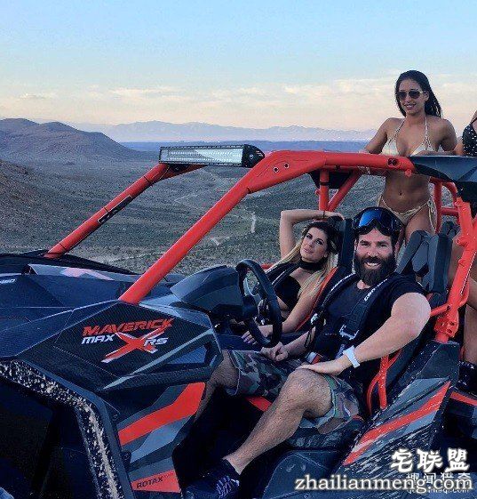 “有钱女孩任你摆布”,荒淫之王炫富呛网友