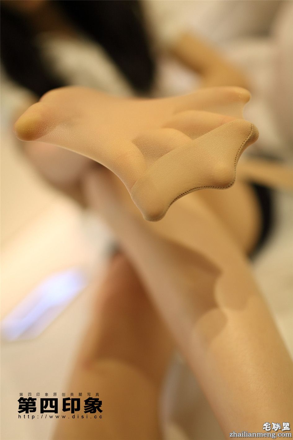 [第四印象] 白领换丝袜图片 NO.713第4张