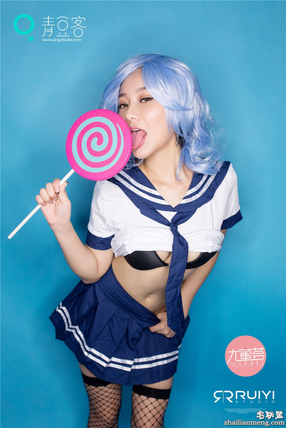 [青豆客] 90后短发美女吴雨婵网袜私房写真 Vol.001第8张