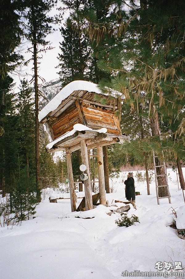 这家人「42年来与世隔绝」连二战也不知道,看到塑胶袋惊:「会皱的玻璃!」