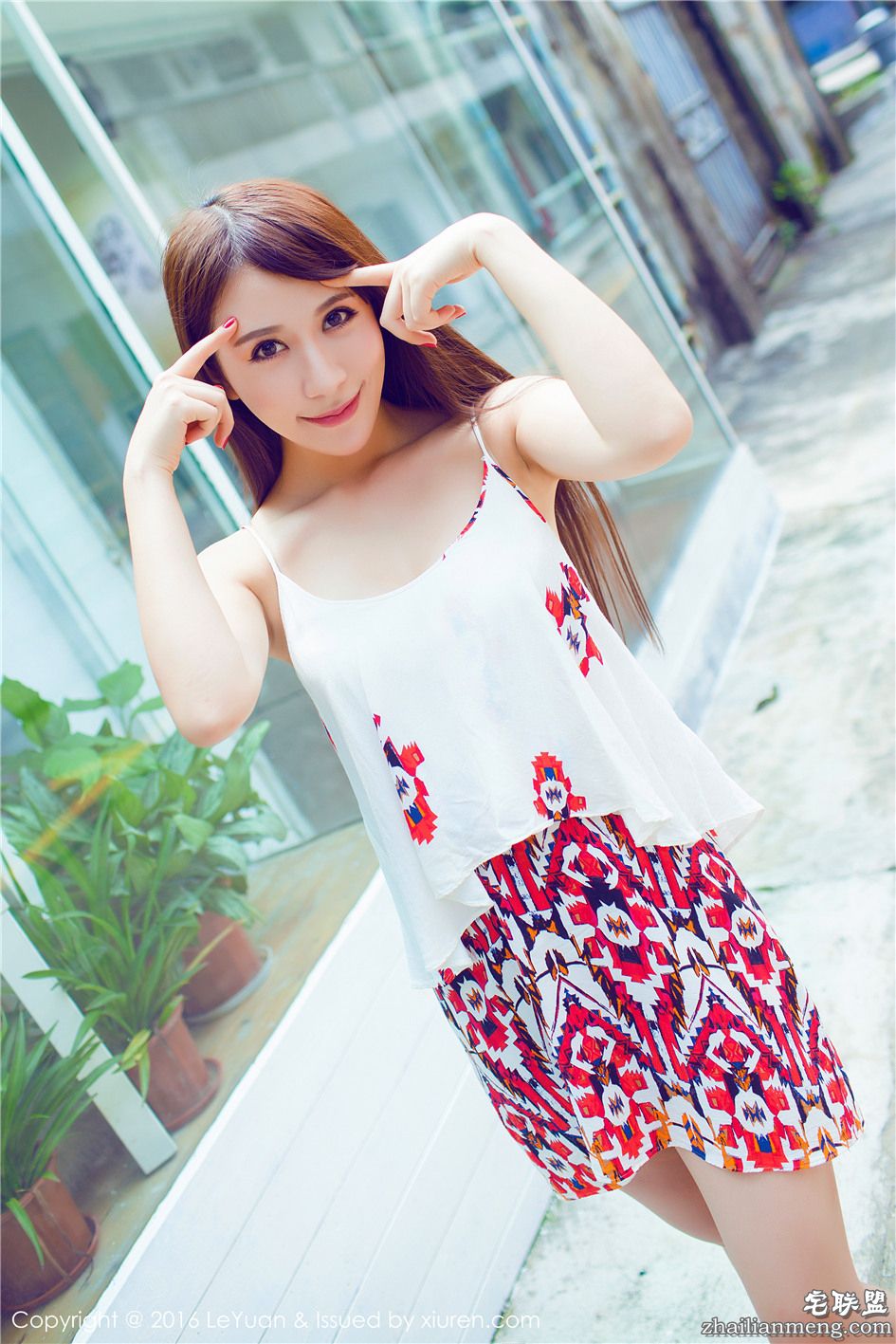 [星乐园 ] 清纯甜美女孩艾惟迷人双腿生活照写真 VOL.020第3张