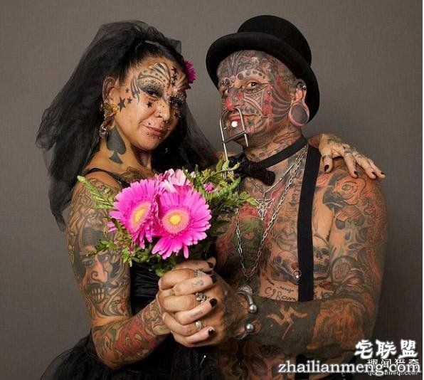 夫妻热衷“改造自己身体”,纹身、钻孔、移植...