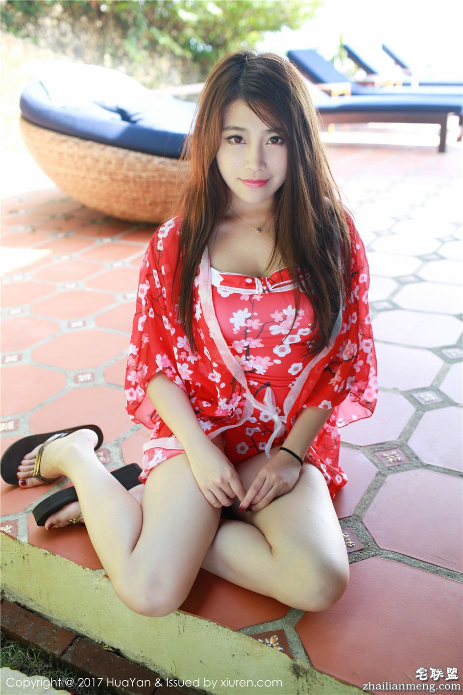 [花の颜] 阳光小清新美女许诺Sabrina校服外景写真 Vol.019第5张