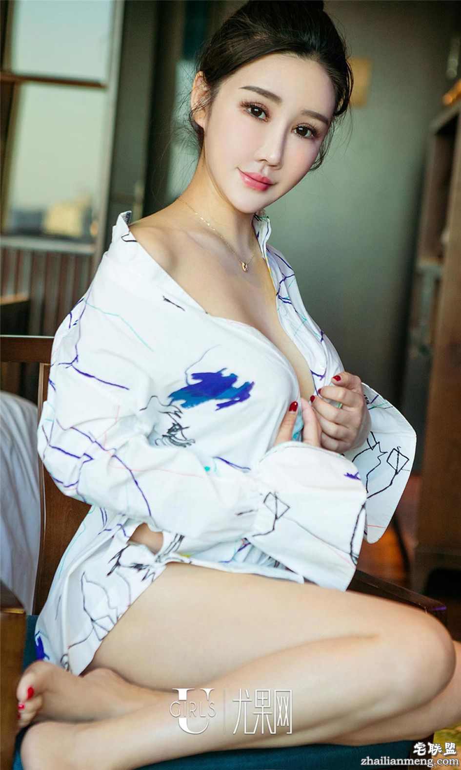 [尤果网] 春光大泄的美乳佳丽赫连露娜性感图片 第626期第4张