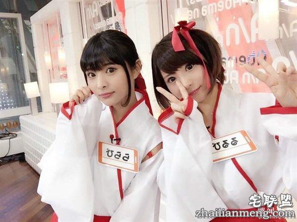 日本最美双胞胎自曝整容:为保持长相同步每次都一起