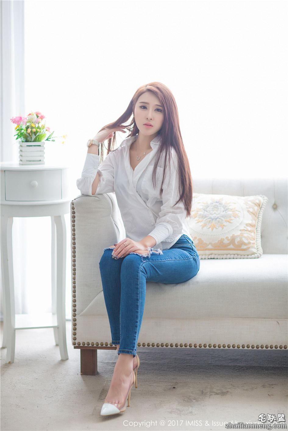 [爱蜜社] 国产极品气质女神娜大少爺极品黑丝美腿写真 Vol.148第3张