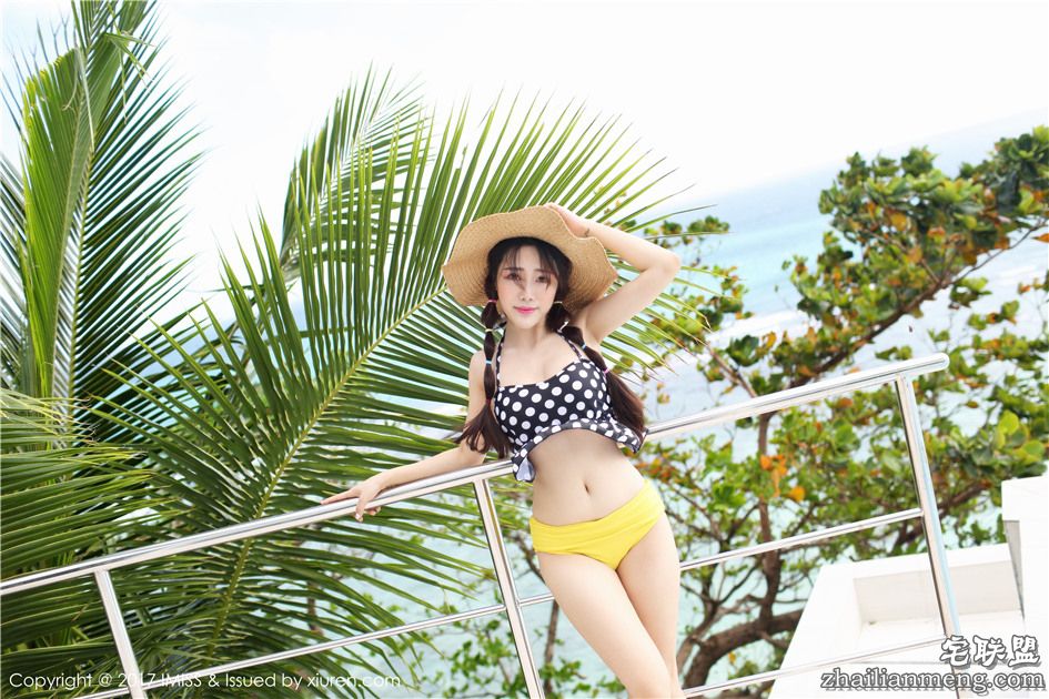 [爱蜜社] 俏皮美眉兜豆靓Youlina<a href=/e/tags/?tagname=%E6%80%A7%E6%84%9F target=_blank class=infotextkey>性感</a>吊带露脐装旅拍<a href=/e/tags/?tagname=%E5%86%99%E7%9C%9F target=_blank class=infotextkey>写真</a> Vol.152第1张