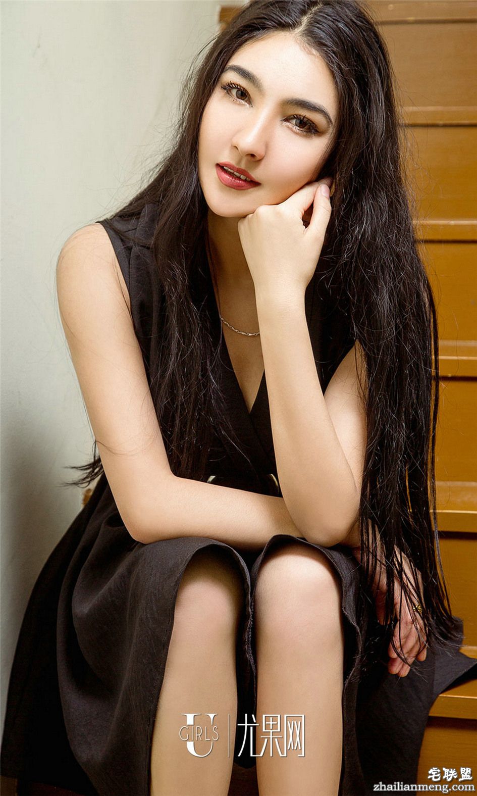 [尤果网] 清纯长裙美女加依娜古丽清秀写真 第661期第7张