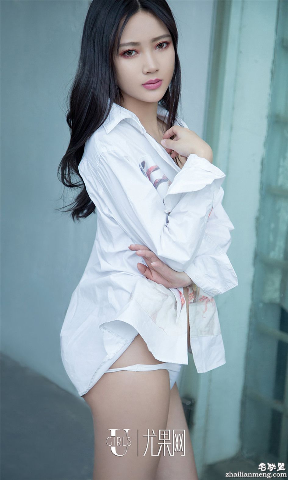 [尤果网] 嫩模性感内衣美女夏梦外景写真套图 第715期第3张