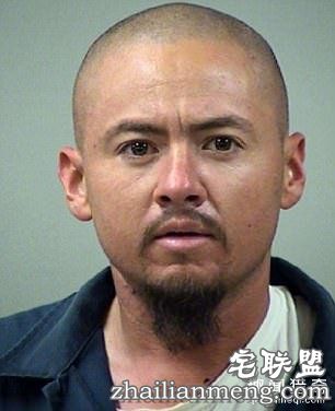 老师发现9岁女童「在学校看色片」想骂她,女童超委屈:「我只是想知道爸爸对我做了什么...」