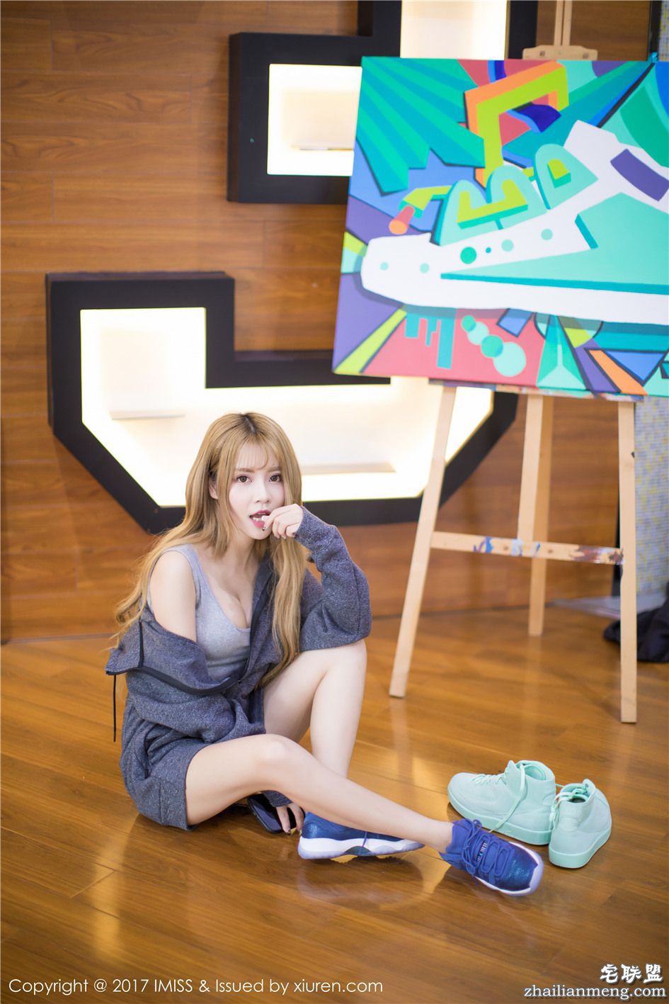 [爱蜜社] 清纯金发美女夏正正鞋店养眼写真 Vol.172第7张