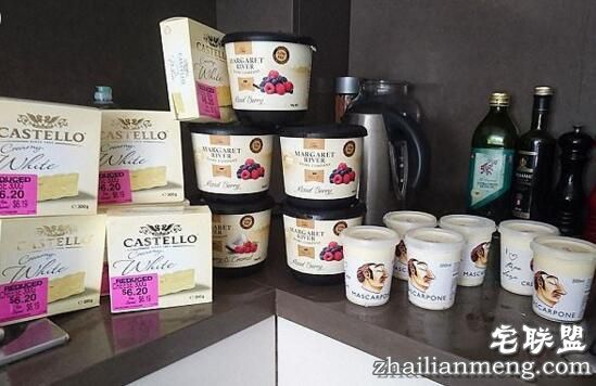 护士每周从垃圾箱中捡食品