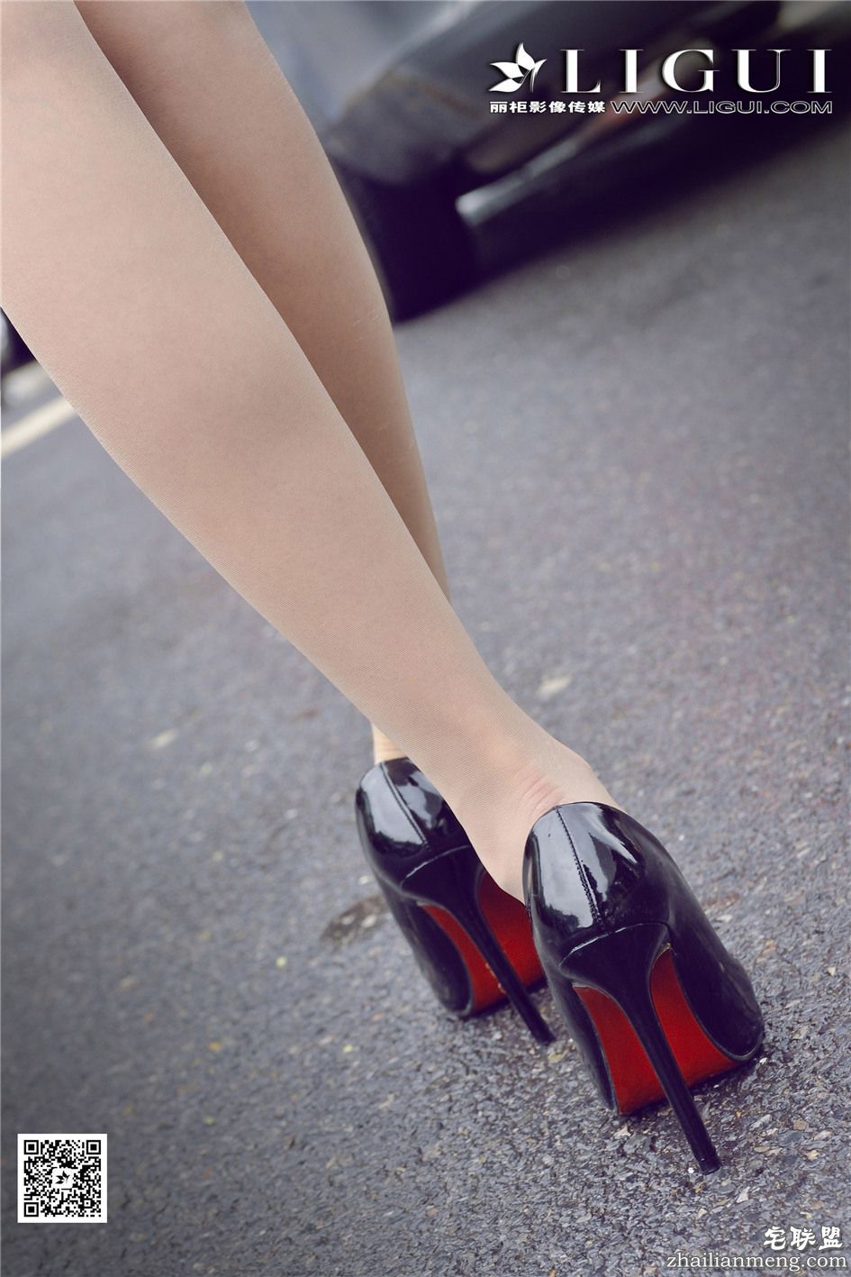 [丽柜] 街拍职业ol美女可馨肉丝高跟写真 第317期第7张