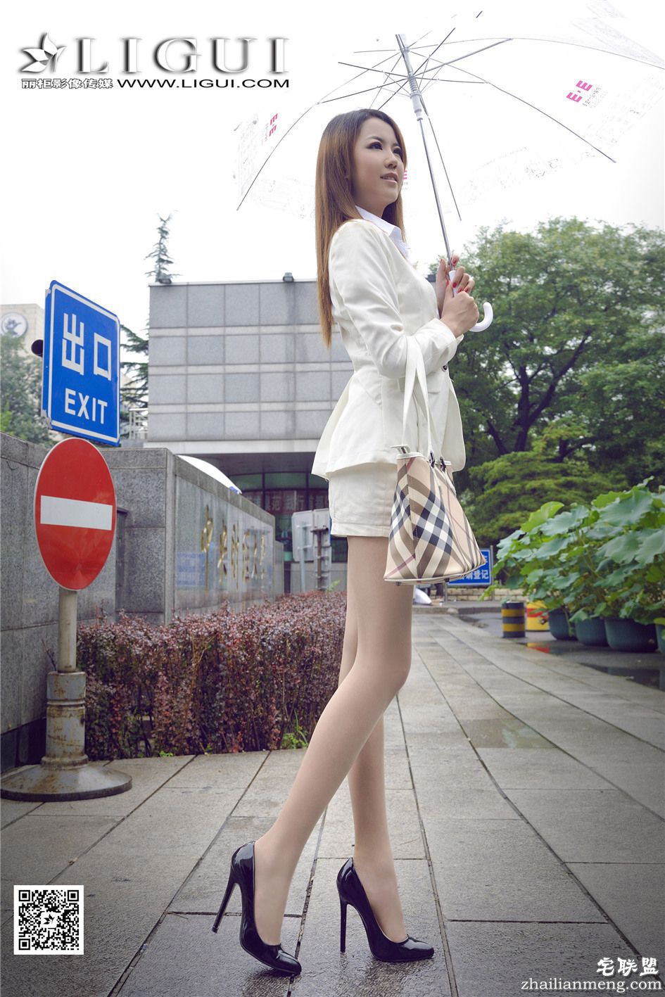 [丽柜] 街拍职业ol<a href=/e/tags/?tagname=%E7%BE%8E%E5%A5%B3 target=_blank class=infotextkey>美女</a>可馨肉丝高跟<a href=/e/tags/?tagname=%E5%86%99%E7%9C%9F target=_blank class=infotextkey>写真</a> 第317期第1张