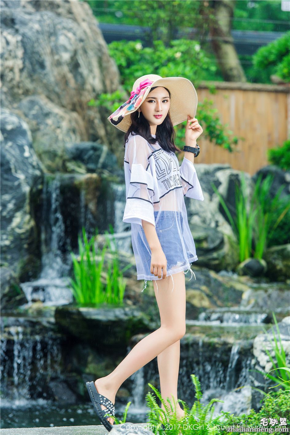 [御女郎] 高清美女模特梅哥旅拍极品写真套图 Vol.026第5张