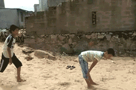 大叔，别人结婚你激动啥呢