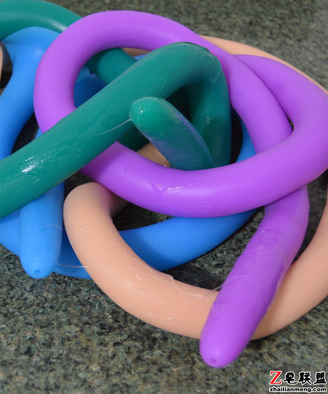 ▲▼可喷卵异形假GG! 还可自制蛋蛋体会「体内产卵」快感(图/翻摄自PrimalHardwere)