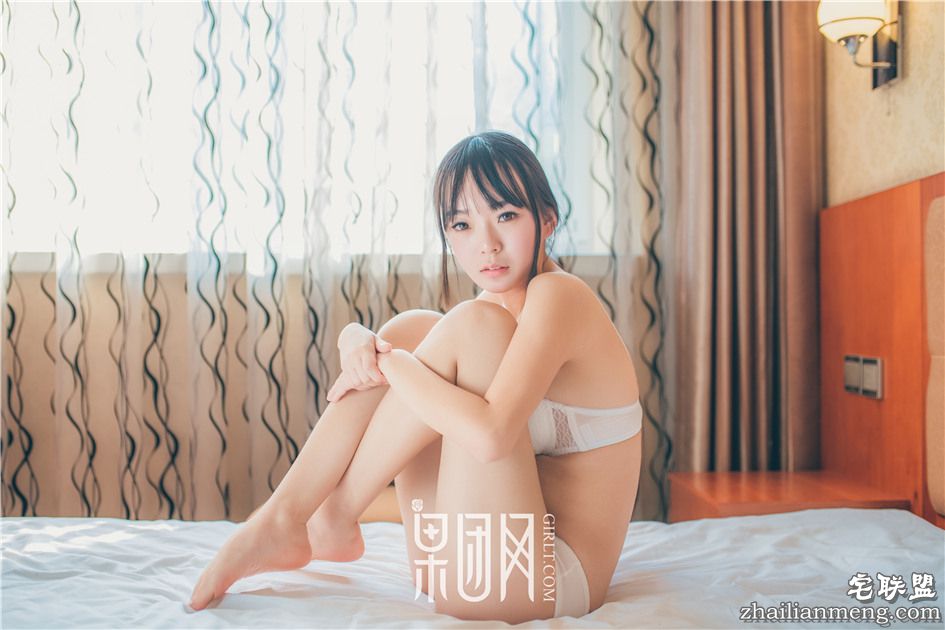 [Girlt果团网] 少女嫩模清纯私房照写真 No.034第10张