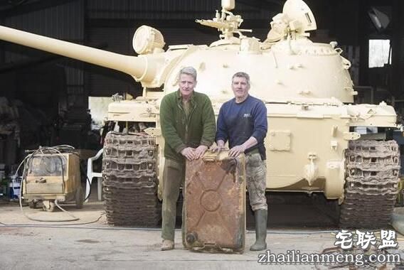 赚翻了!英国一男子网购旧坦克