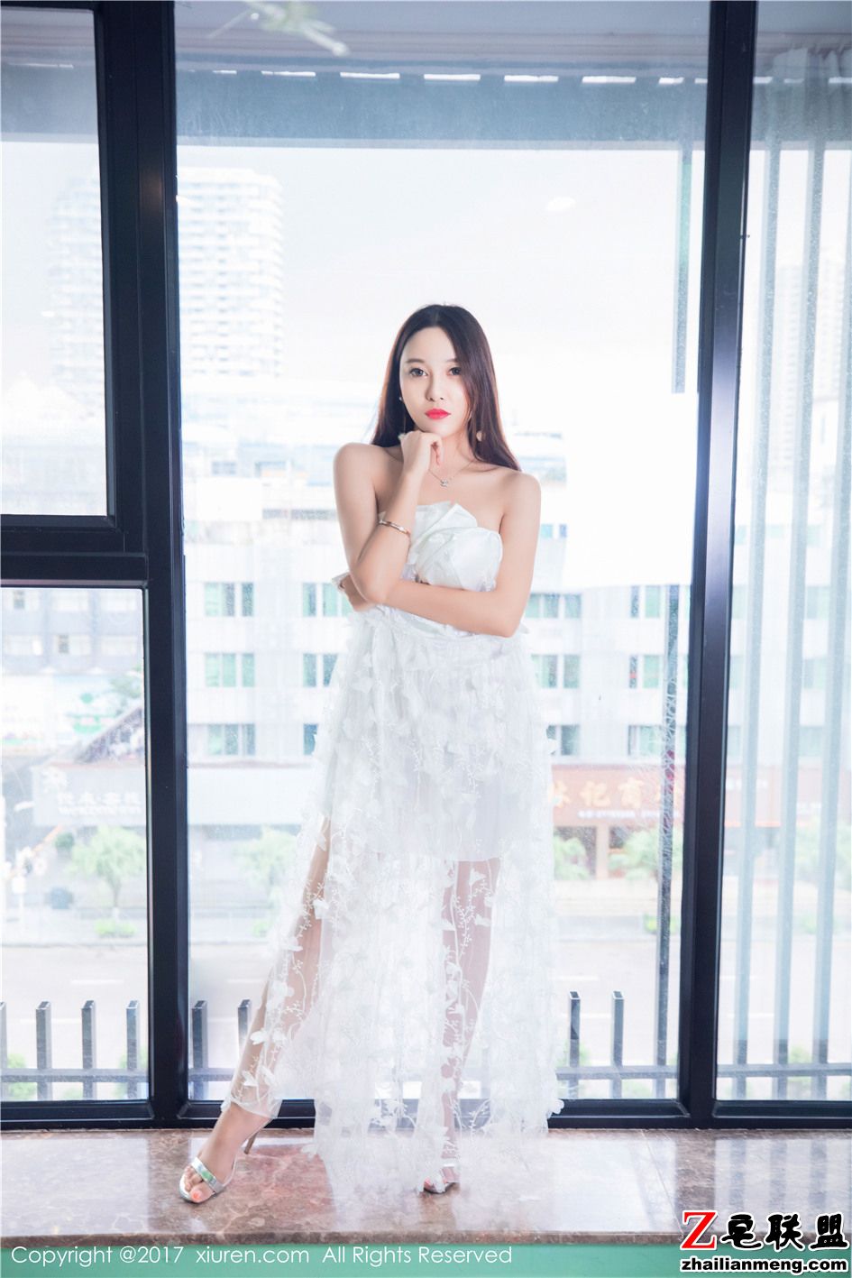 [秀人网] 性感婚纱美女李梓熙大胆西西人人体魅惑图片 第732期第14张